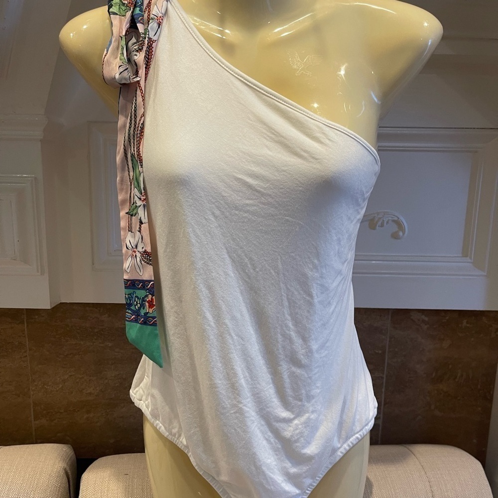 AT: NWT Lulus One-Shoulder Tie Cream Bodysuit Sz XL